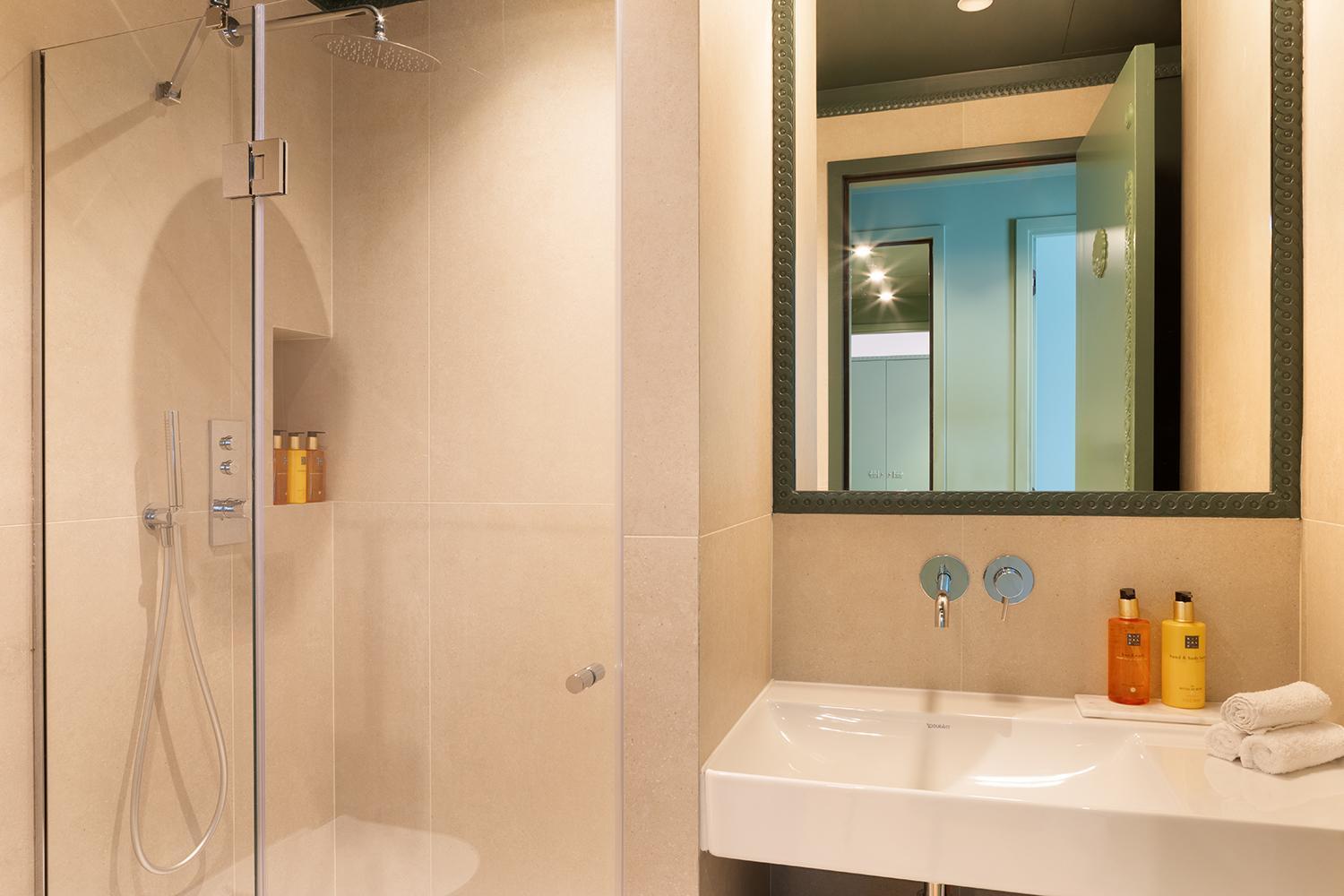 Paris Home Collection Serviced Apartments In Opera - Rue Saint-Lazare المظهر الخارجي الصورة